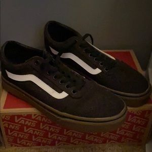 Black canvas vans with gum soles (Men’s)
